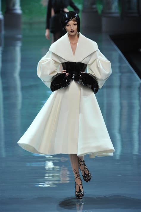 john galliano dress dior 2008 black and white|christian Dior runway 2008.